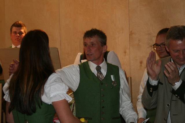 Der ehem. Obmann, Andreas Binder, bei der Verleihung des Verdienstkreuzes in Silber am Band