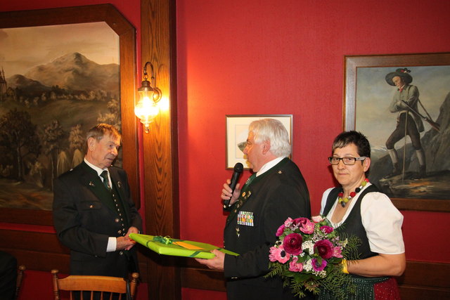 Bezirksobmann Erich Resch als Gratulant