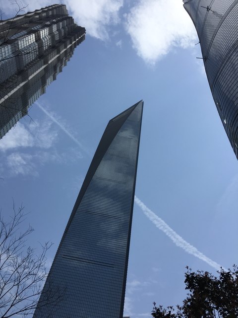 Hoch hinaus: Shanghai wächst in den Himmel, das zweithöchste Gebäude der Welt (602 Meter) steht ebenfalls dort.