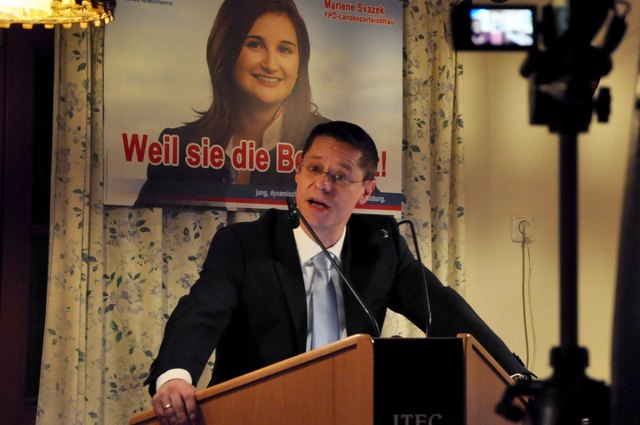 FPÖ-Landesparteisekretär Andreas Hochwimmer referierte über Soziale Medien.