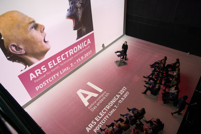 "AI – das andere Ich" ist das Motto des Festivals, das von 7. bis 11. September in der Postcity stattfindet. | Foto: Ars Electronica/Christopher Sonnleitner