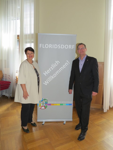 Wirtschaftsstadträtin Renate Brauner und Bezirksvorsteher Georg Papai luden zur ersten Wirtschaftssprechstunde ins Amtshaus Floridsdorf.
