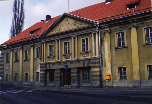 Das Spittl als „Major-Troyer-Kaserne“ vor dem Umbau 1997/98. | Foto: KK/Stadtarchiv Spittal