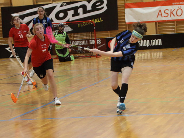 Sarah HJenewein zieht ab...