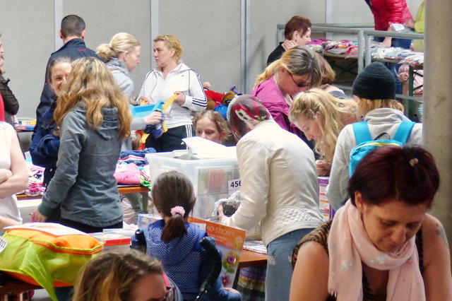 Beim Radfelder Tauschmarkt gab's fast für Alle was zu finden. | Foto: Duftner/Gde Radfeld