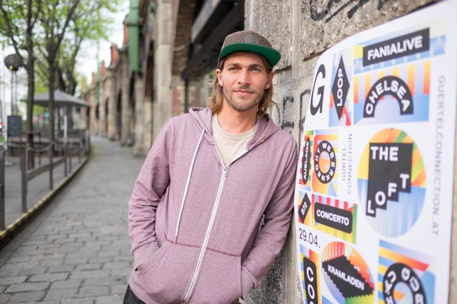 Mike Tscholl vom "The Loft" hat vor einem Jahr die "Gürtel Connection" initiiert. | Foto: Arno Burghardt