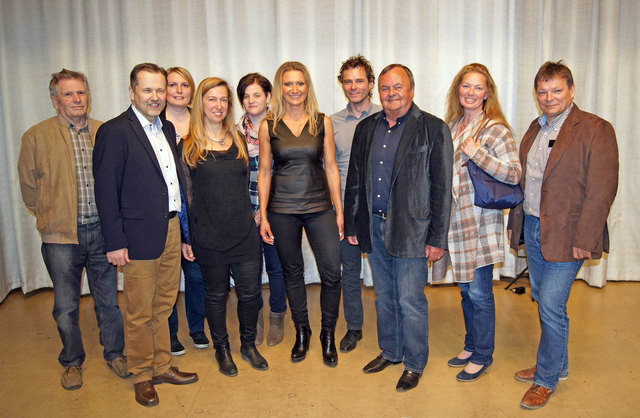 Erwin Fleischer, Dir. Otto Weichselbaum, Claudia Brunner, Michaela Schramek, Angelika Niedetzky, Franz Schramek, Hermann Findeis, Judith und Christian Mörth. | Foto: Jaitner