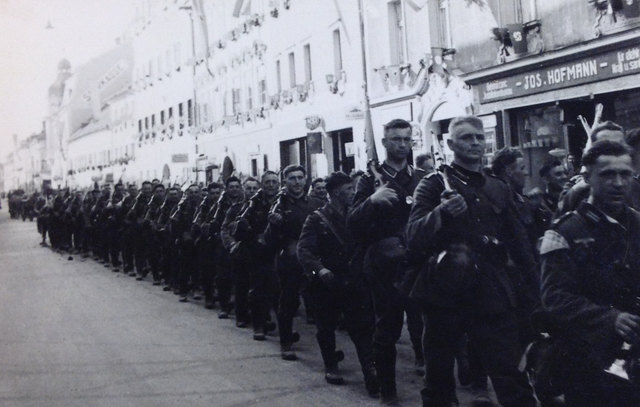 Bisher unveröffentlichte Bilder vom Einmarsch deutscher Truppen in Grieskirchen. März 1938 | Foto: Oberösterreichisches Landesarchiv