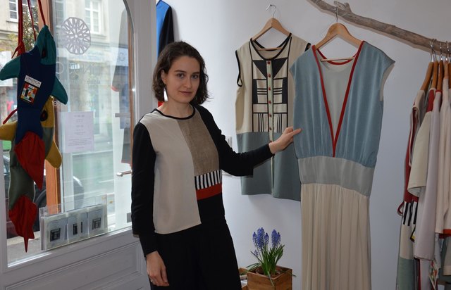 Schlicht und edel: Tehilla Gitterle ist Designerin mit Gespür für Stoffe und Farben.