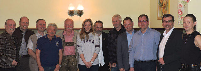 Der Vorstand: Gerhard Hainfellner, Ing. Alfred Metzner, Edwin Hecher, Gerhard Dellamea, Ferdinand Faustmann, Lisa Langegger, Hans Karner jun. Dietmar Schandl, Vizebürgermeister Mag. Christian Samwald, Obmann Ing. Christian Karner, 3. ÖTK Präsident Otto Kropf und Markus Böhm.