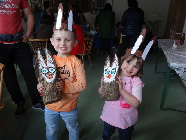 Auch in der Osterhasen-Malwerkstatt ging es rund. Hier konnten sich die kleinsten Besucher künstlerisch betätigen.