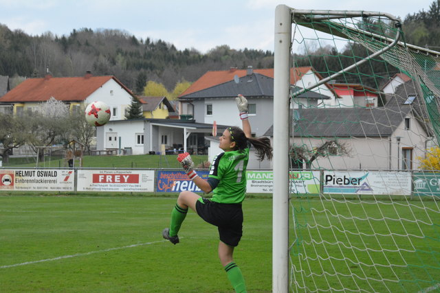 Vor allem in Halbzeit 2 stand Lena Eberhardt mehrmals im Mittelpunkt.