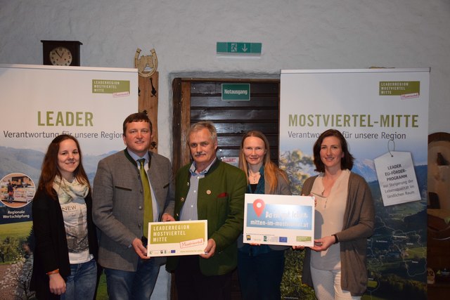 Projektpräsentation der neuen Website: Petra Gastecker, Johannes Zuser, Anton Gonaus, Petra Scholze-Simmel und Johanna Eder. | Foto: Roman Gerstl