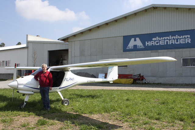 Pilot Alfred Hagenauer blieb zum Glück unverletzt. | Foto: Daniel Scharinger