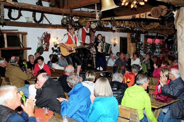 Am Postkutscherhof von Fritz Ehrensperger geht es voll zur Sache – und die Musik spielt natürlich auch!