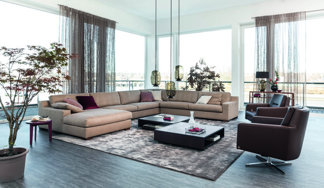 Schlicht, funktionell und designorientiert lautet bei Möbeln das Motto. | Foto: Auinger