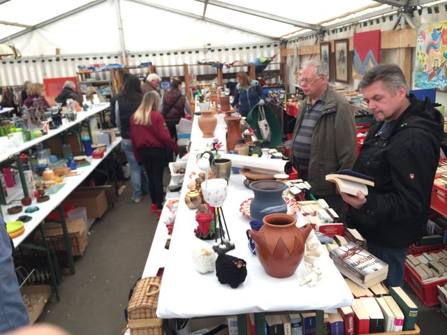 Oster-Flohmarkt im Tierheim Bruck. | Foto: Nim
