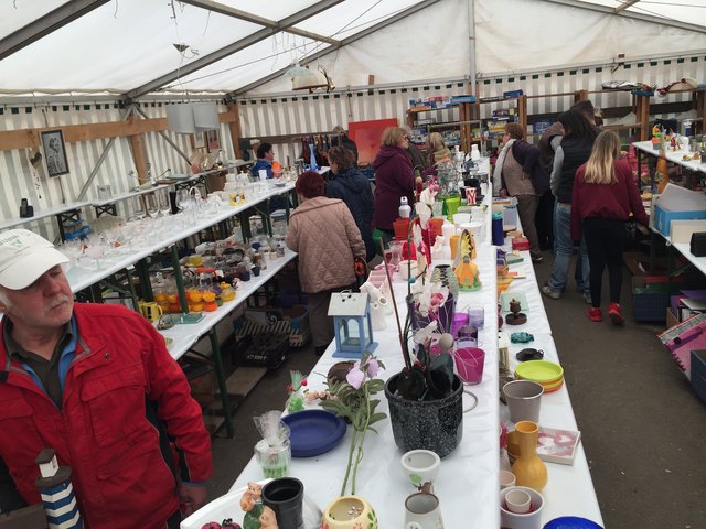 Oster-Flohmarkt im Tierheim Bruck. | Foto: Nim