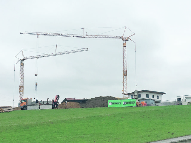 Rege Bautätigkeit herrscht nach wie vor in Brunnenthal. Die Gemeinde wächst – in vielen Bereichen. | Foto: Wohlmuth