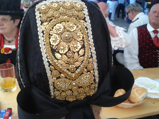 Kunstvolle Stickerei