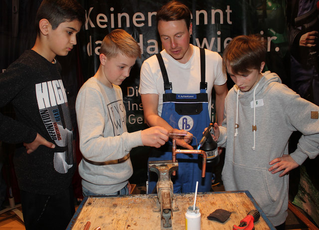 Beim fünften Berufs-Festival in der Wirtschaftskammer Landeck können sich Interessierte rund um das Thema Lehre informieren. | Foto: WK Landeck