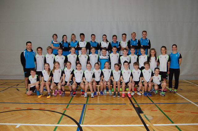Der Nachwuchs des TLC ASKÖ Feldkirchen präsentiert sich in dieser Saison in einheitlicher Trainingsbekleidung | Foto: WOCHE