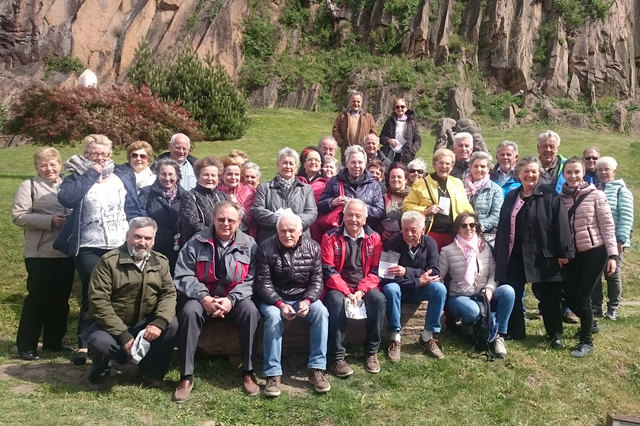 Im Bild die Gruppe der Telfer Siebziger im Südtiroler Sonnenschein mit den Gemeindevertretern GV Silvia Schaller, GV HR Josef Federspiel, GR Michaela Simmerle und GR Theresa Braun. | Foto: Privat