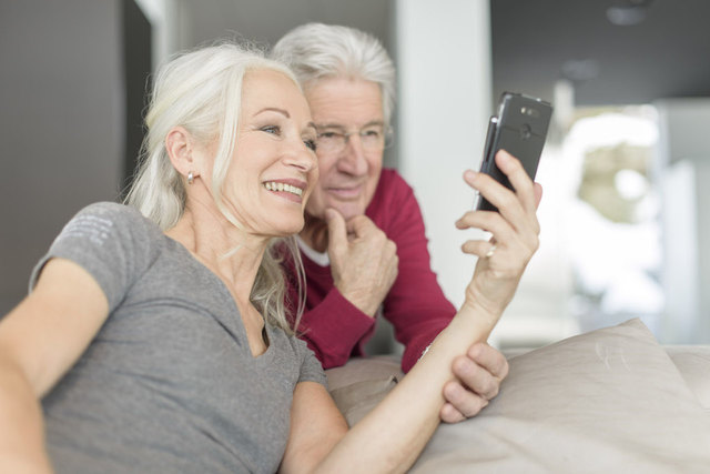 Neue Technologien können einen großen Beitrag dazu leisten, dass die Menschen im Alter besser zurechtkommen. | Foto: emporia Telecom