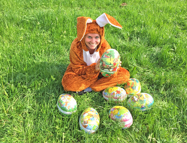 Vorher: Da sitzt er noch der Hase, mit all seinen Eiern ;-)