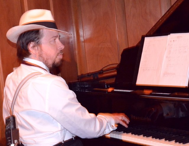 Am Klavier: Christian Manchen