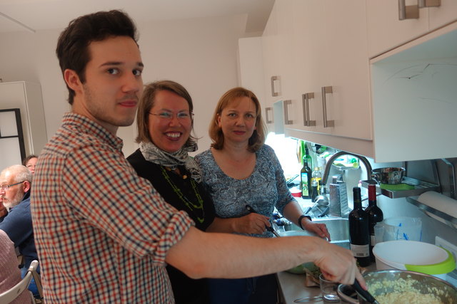 Organisatorin und Kulturstadträtin Karin Wessely (Mitte) mit den Köchen Simon Wessely und Sabine Haindinger