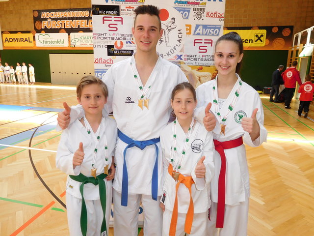 Vier Starter - acht Medaillen für Karate Köflach. | Foto: KK