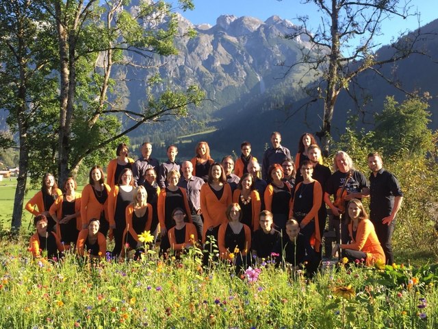 Der Chor "inwendig woarm" singt in Reinsberg und Gaming. | Foto: privat