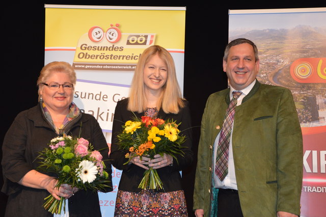 v.l.n.r.: Arbeitskreisleiterin SR Regina Hirschmann, Landesrätin Mag. Christine Haberlander, Bürgermeister Ing. Fritz Feichtinger