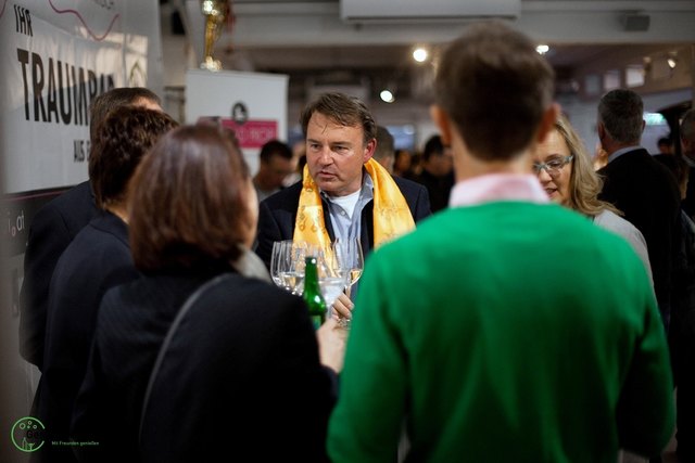 Mag. Gerhard Schöchl (WKS) folgte als Mattseer Yachtbauer der Einladung der Veranstalter!