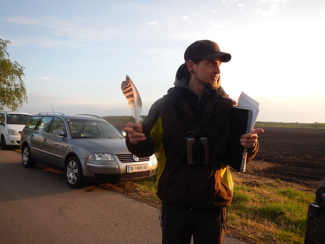 Benjamin Knes:Feder einer Grosstrappe