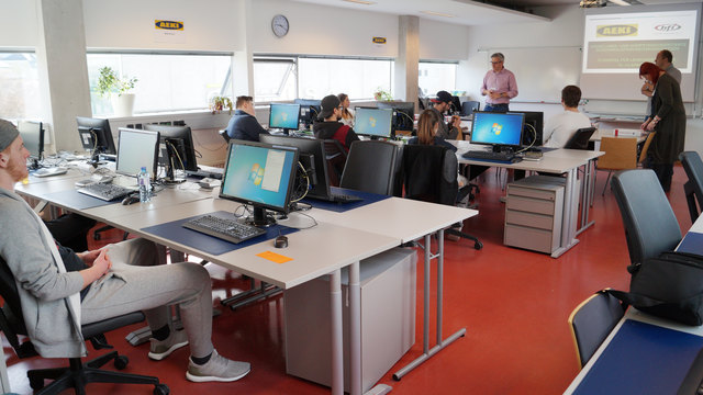 Qualifizierte Coaches begleiten das praxisnahe Programm