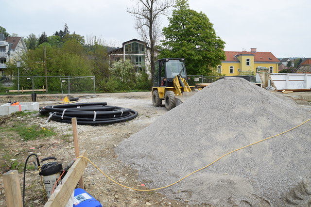 Im hinteren Teil des Bildes wird sich künftig der Badebereich des L-förmigen Hauptgebäudes befinden.