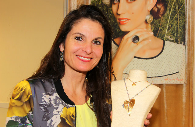 Barbara Hörmann besitzt Gold nicht nur im Geschäft, sondern auch auf der Skipiste: 2016 wurde sie Senioren-Weltmeisterin im Slalom. | Foto: Franz Krainer