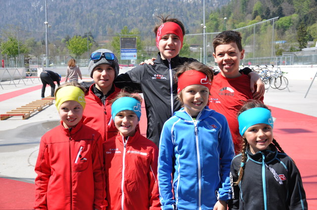 Die erfolgreichen Kids vom SKITRI Zirl bei den Tiroler Duathlon Meisterschaften in Kufstein mit dem verletzten Teamkollegen Leo Fill, der als Betreuer fungierte
