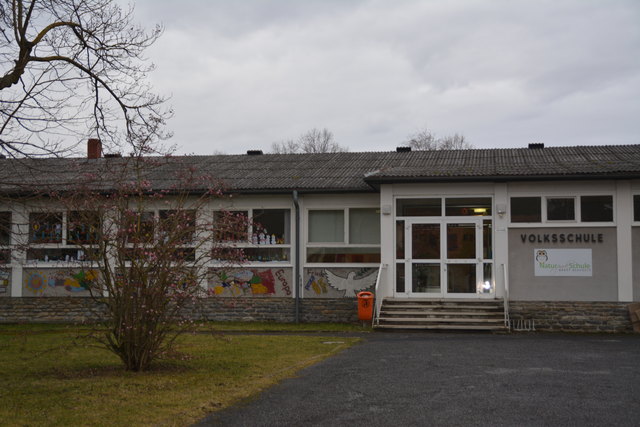 Die Sanierung des Schul- und Kindergartengebäudes ist eines der Prioritätsprojekte in der Gemeinde.