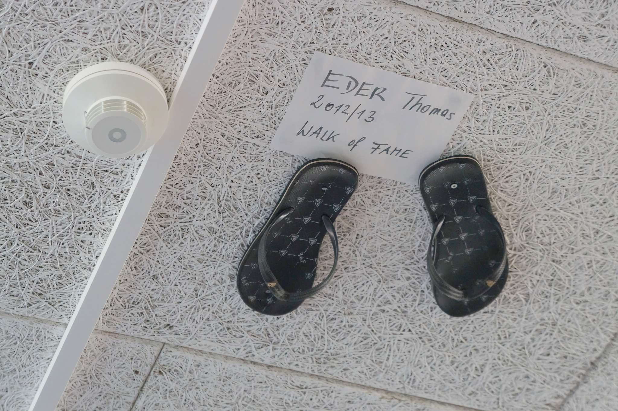 An der Decke....am Boden kann dies ja schon jeder - Spittal