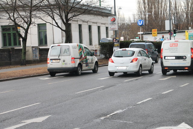 Die mögliche Fahrspurreduktion an der Rossauer Lände wird neu überdacht. Jetzt werden auch die Nachbarbezirke eingebunden. | Foto: bz-Archiv