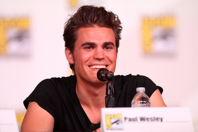 Holt sich Paul Wesley bei seiner Ex-Freundin den Segen für die Beziehung mit Nina Dobrev? | Foto: Gage Skidmore_flickr_CC BY-SA 2.0