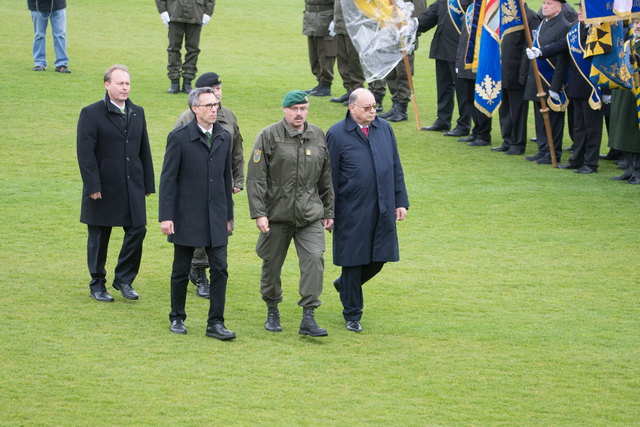 Bgm. Gerhard Tastl, NR-Abg. Georg Strasser, NÖ Mil.Kdt. Martin Jawurek, NR-Abg. Otto Pendl