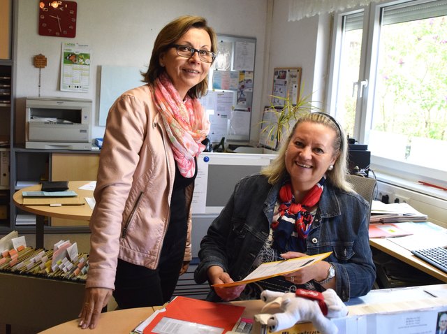 Im Büro bekommt die Chefin Melitta Laschitz (re.) Unterstützung von weiblicher Seite.