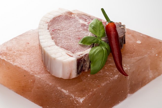 Salzsteingereiftes Fleisch ist ideal fürs Grillen. | Foto: Ernst Beck