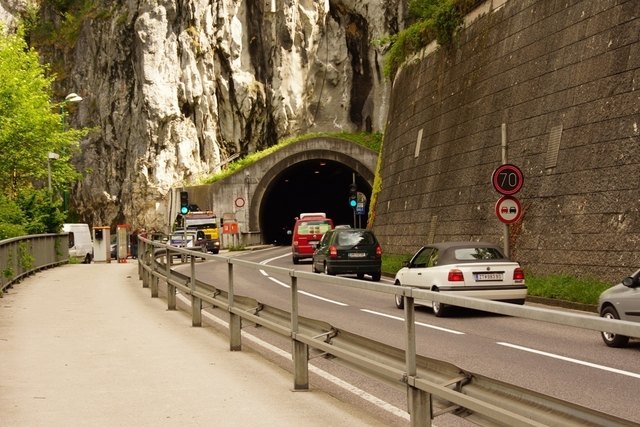 Der Sonnsteintunnel wird auch gesperrt. | Foto: Peter Sommer