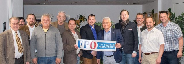 (v.l.n.r.) GR Ing. Josef Gaida, GR Alfred Schmoll (Ortsparteiobmann FPÖ Piestingtal), GR Walter Gall (Bezirksparteiobmann Stv.), GR Heinz Fiala (Bezirksparteiobmann Stv.), GR Heinz Stanko, GR Erwin Trumpes, Bezirksparteiobmann LKR GGR Peter Schmiedlechner, NAbg. Christian Lausch, StR Michael Schnedlitz (Stv. Bgm), GR Heimo Borbely, Andreas Feichtinger, Gerhard Schober;