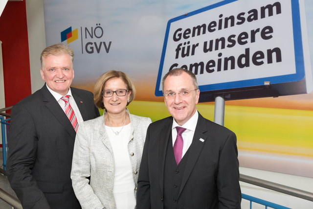 V.l.: Der designierte SPNÖ-Vorsitzende Franz Schnabl, Landeshauptfrau Johanna Mikl-Leitner, NÖ GVV-Präsident Rupert Dworak im neuen NÖ GVV-Quartier